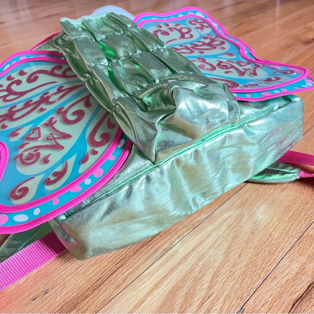 American Girl WellieWishers Flutter Wings Doll Carrier Pink and Green - Picture 7 of 13